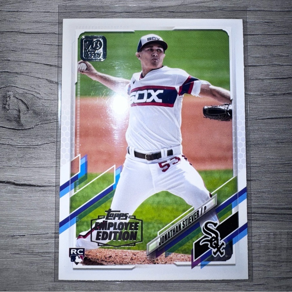 2021 Topps JONATHAN STIEVER Employee Edition Rare card #528 CHICAGO WHITE SOX - Picture 1 of 4